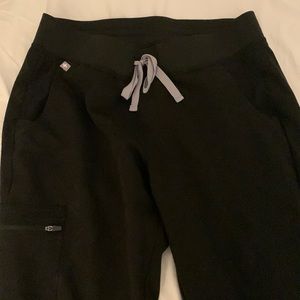Medium-Petite scrub pant joggers (Black)